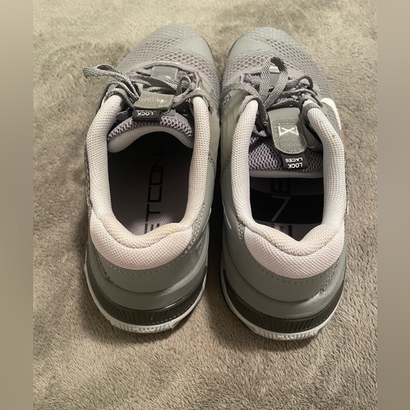 Gray Nike Metcon 7 - Picture 3 of 7